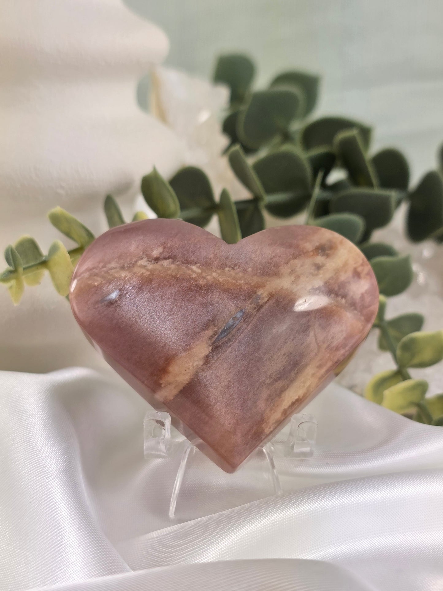 Peach Moonstone Heart #Q6 – Emotional Balance and Inner Strength