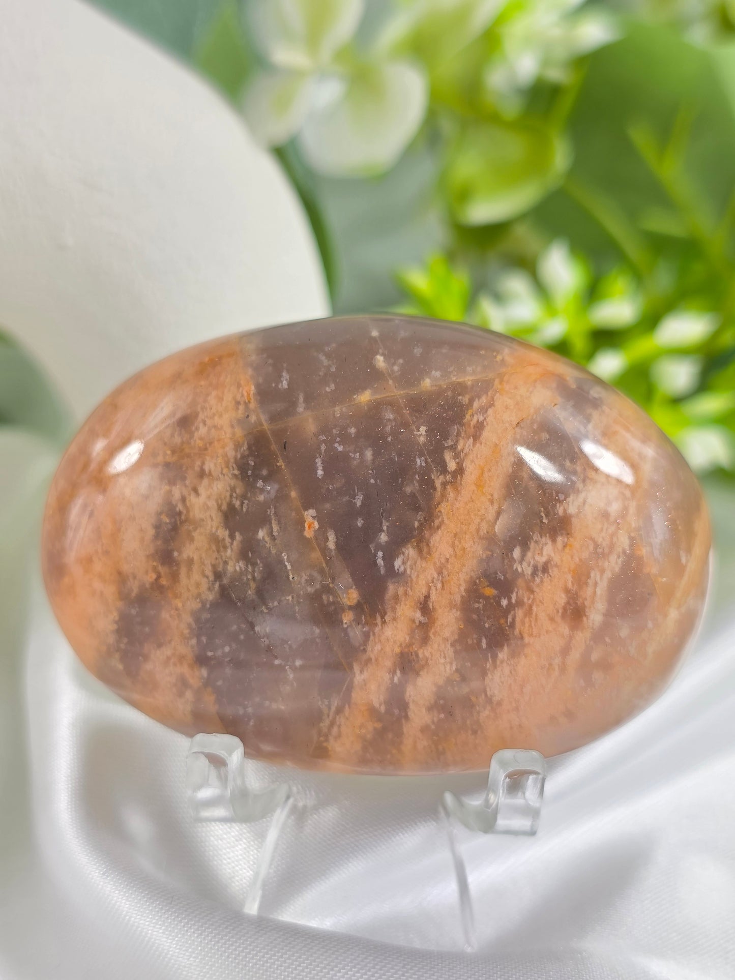 Peach Moonstone Palm Stone #R7 – Comfort, Feminine Energy and Emotional Healing