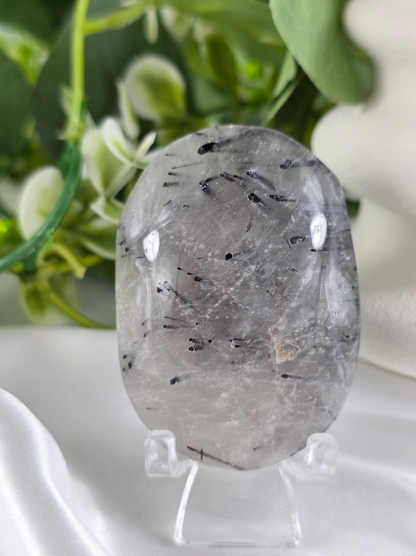 Tourmalinated Quartz Palm Stone #F2 – Balance, Protection and Clear Energy