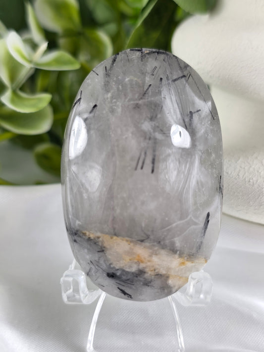 Tourmalinated Quartz Palm Stone #G1 – Balance, Protection and Clear Energy