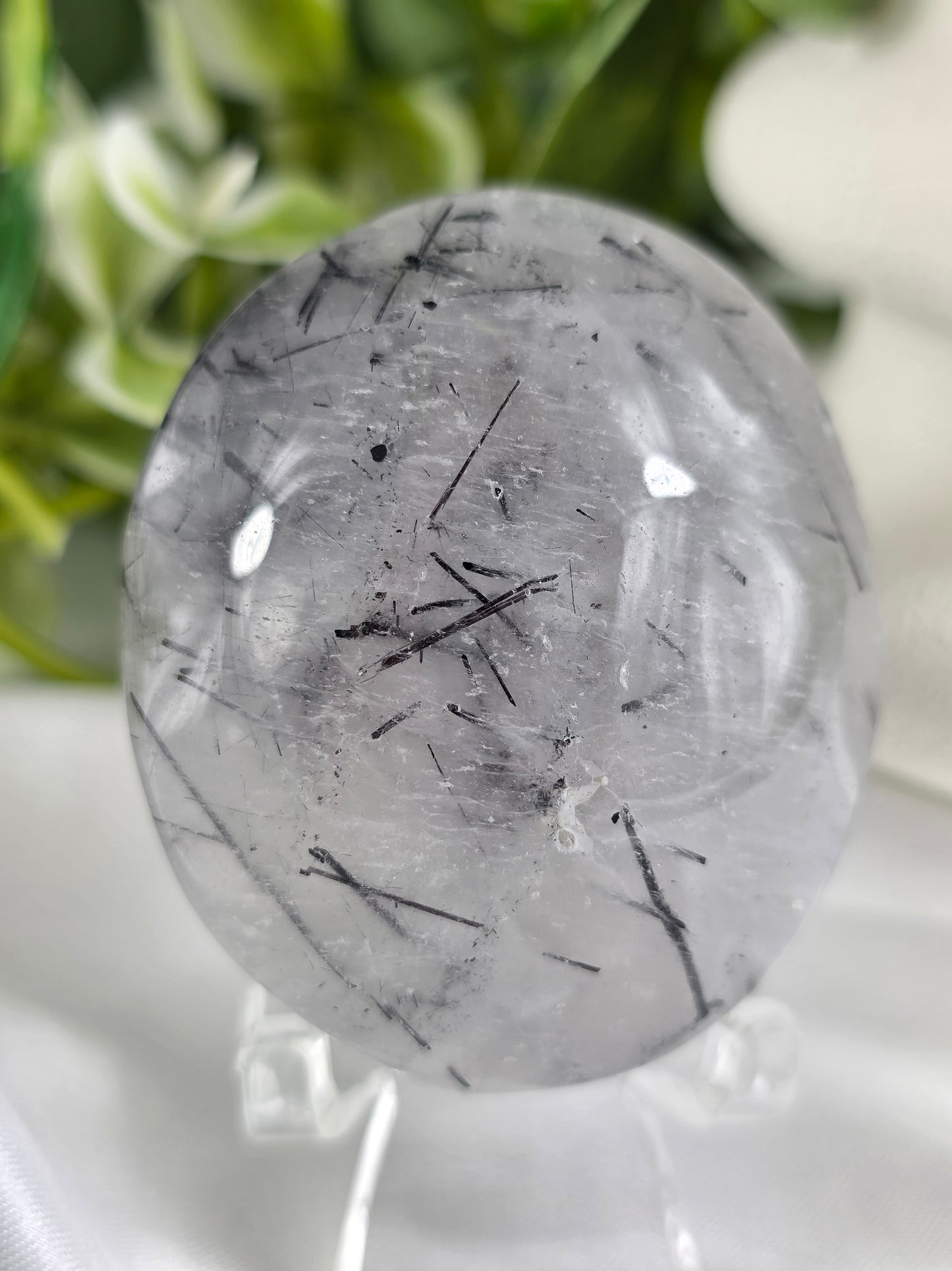 Tourmalinated Quartz Palm Stone #F5 – Balance, Protection and Clear Energy