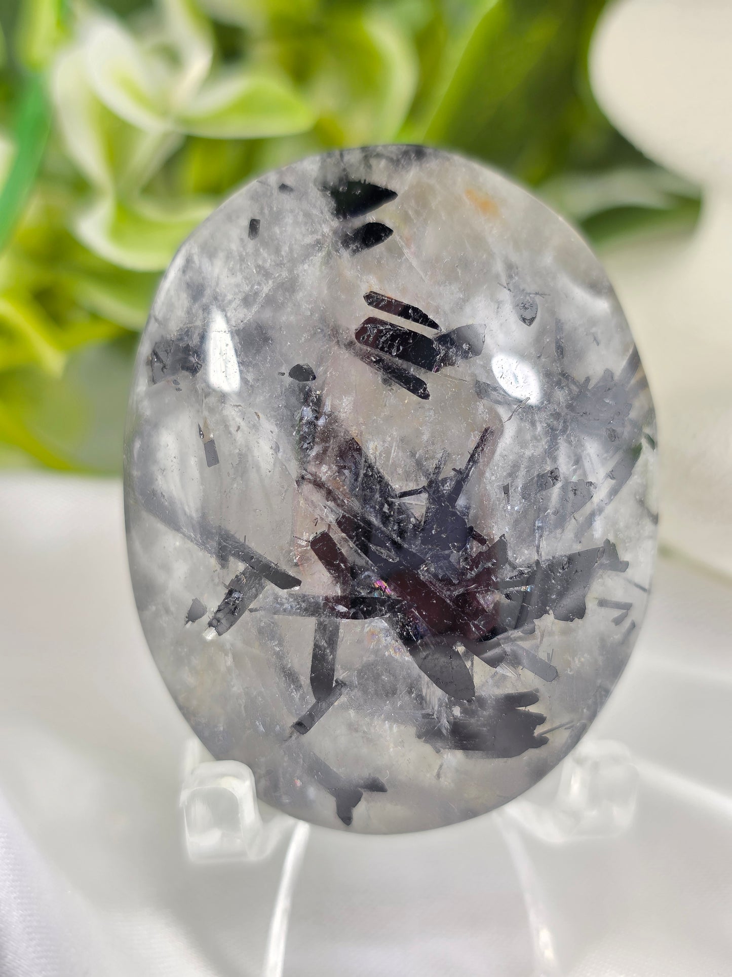 Tourmalinated Quartz Palm Stone #E10 – Balance, Protection and Clear Energy
