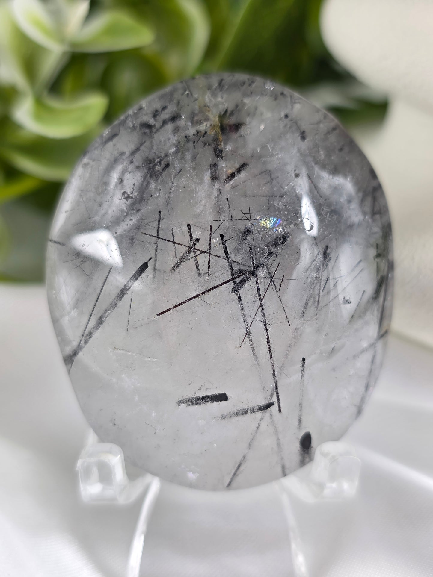 Tourmalinated Quartz Palm Stone #G2 – Balance, Protection and Clear Energy