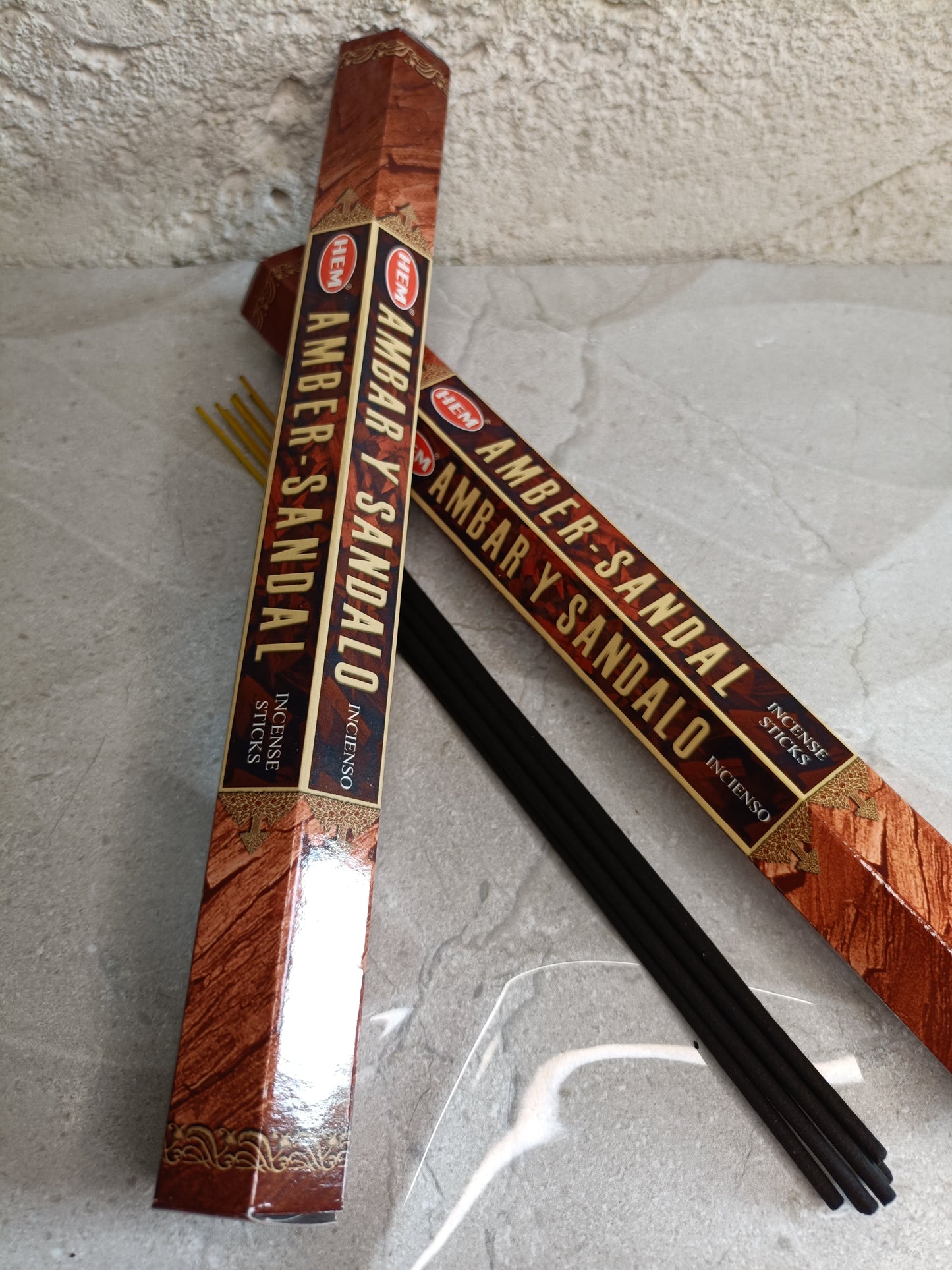 Amber Sandalwood Incense Sticks – Grounding, Warmth & Sacred Space
