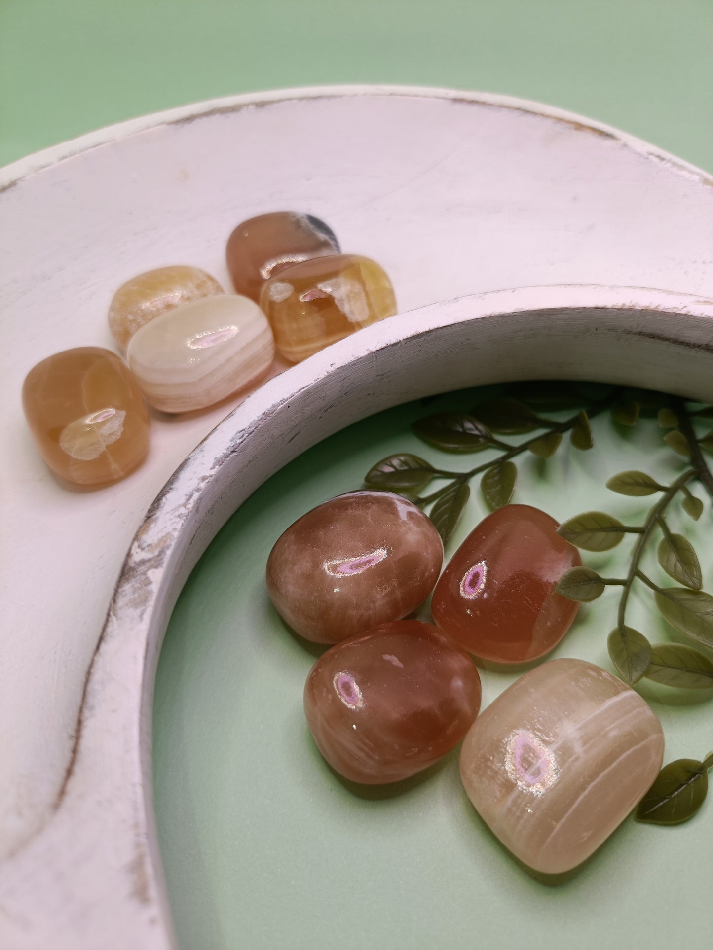 Honey Calcite Tumbles – Joy, Confidence, and Energising Warmth