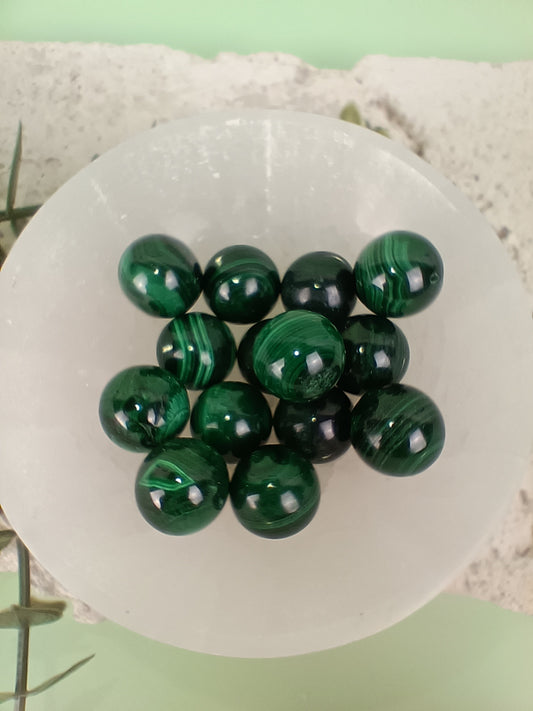 Mini Malachite Spheres – Transformation, Protection and Emotional Strength
