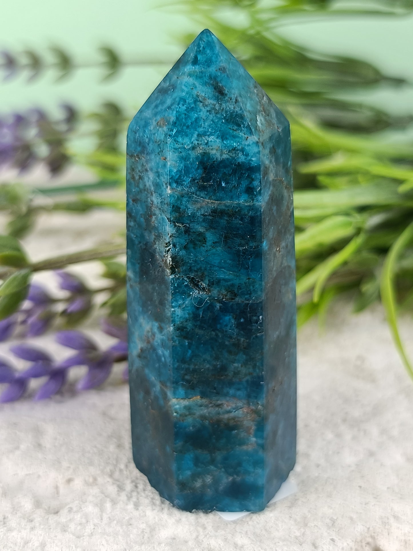 Blue Apatite Point #75 – Clarity, Motivation and Inspired Expression