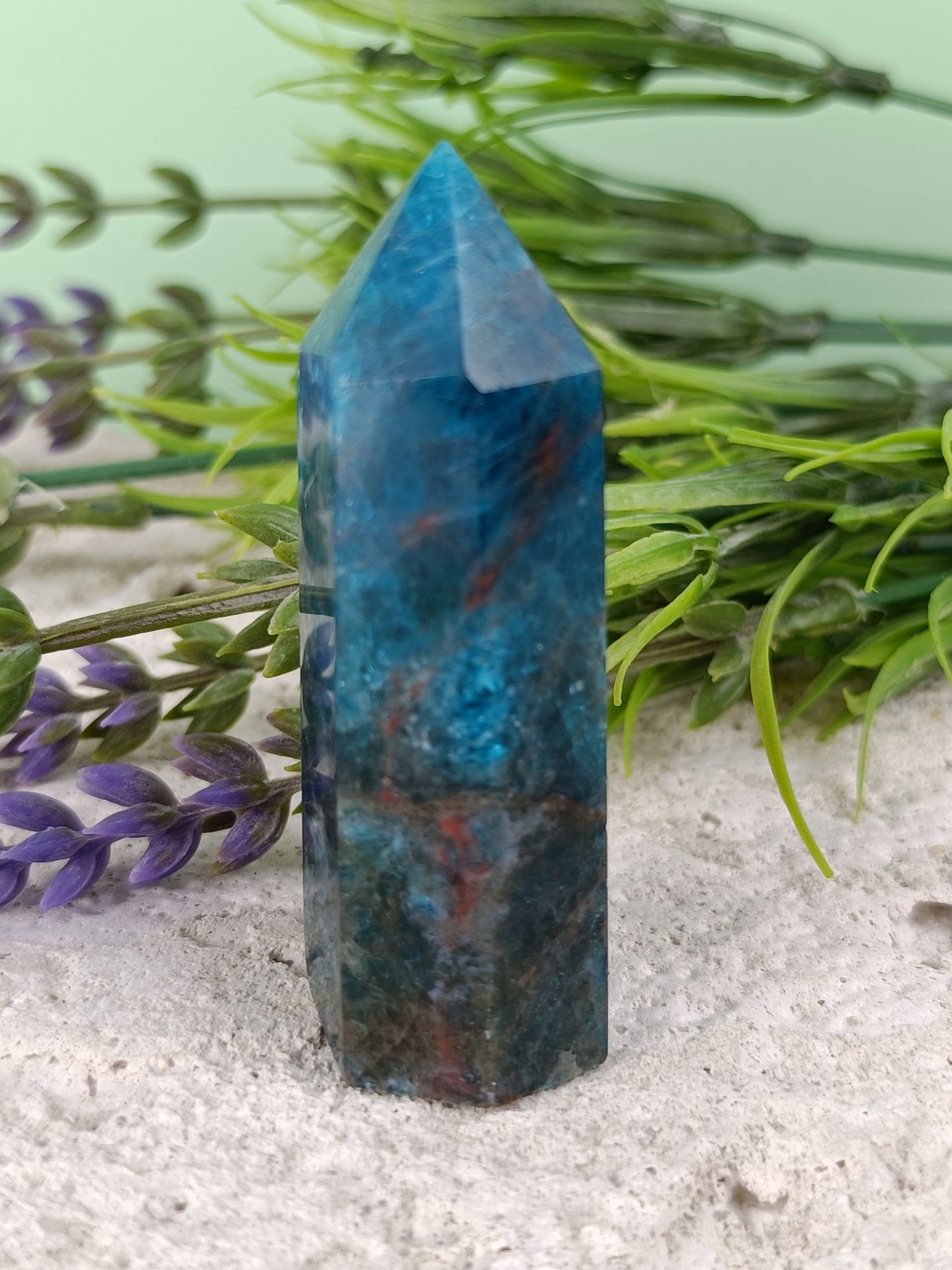 Blue Apatite Point #73 – Clarity, Motivation and Inspired Expression