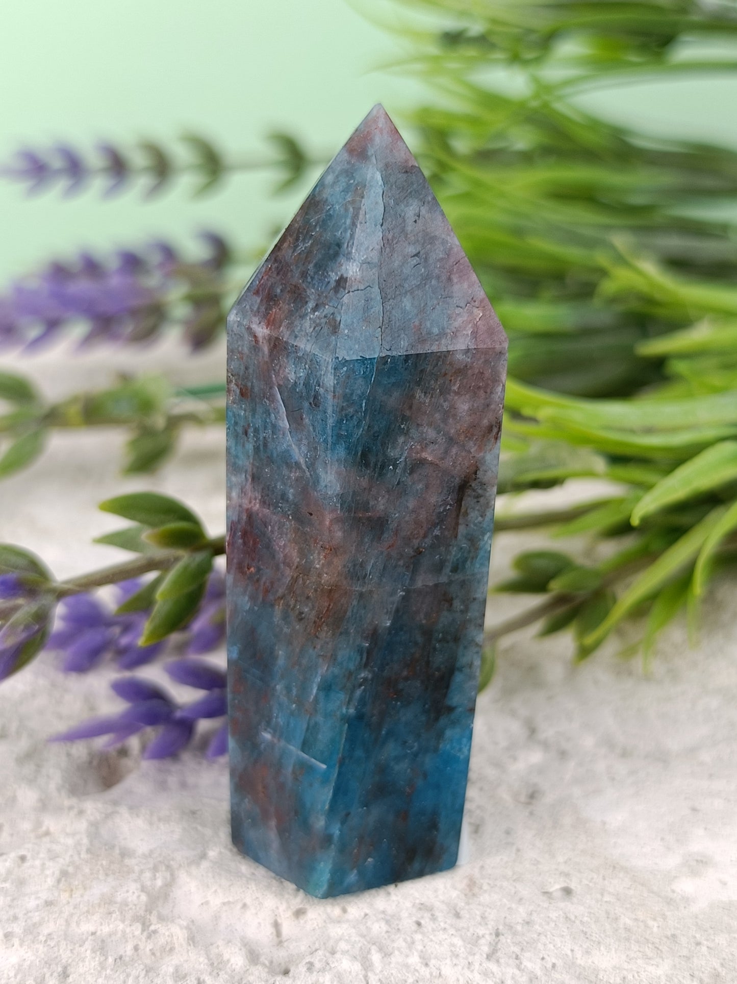 Blue Apatite Point #63 – Clarity, Motivation and Inspired Expression