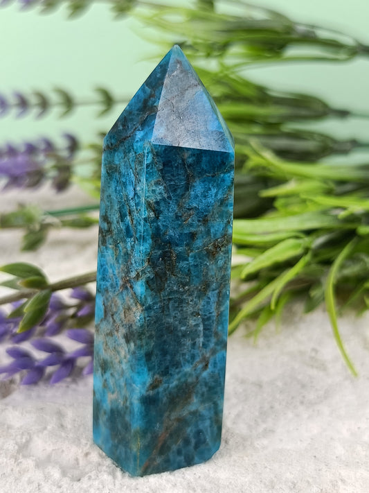 Blue Apatite Point #68 – Clarity, Motivation and Inspired Expression