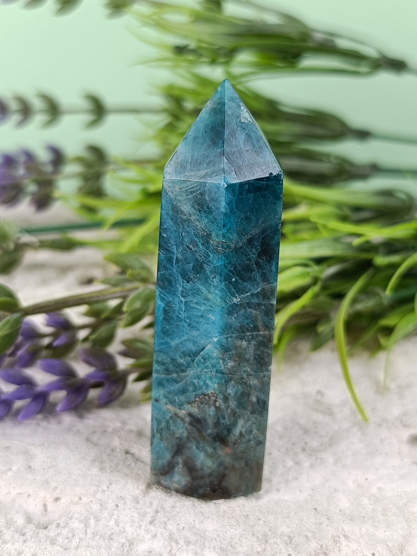 Blue Apatite Point #72 – Clarity, Motivation and Inspired Expression