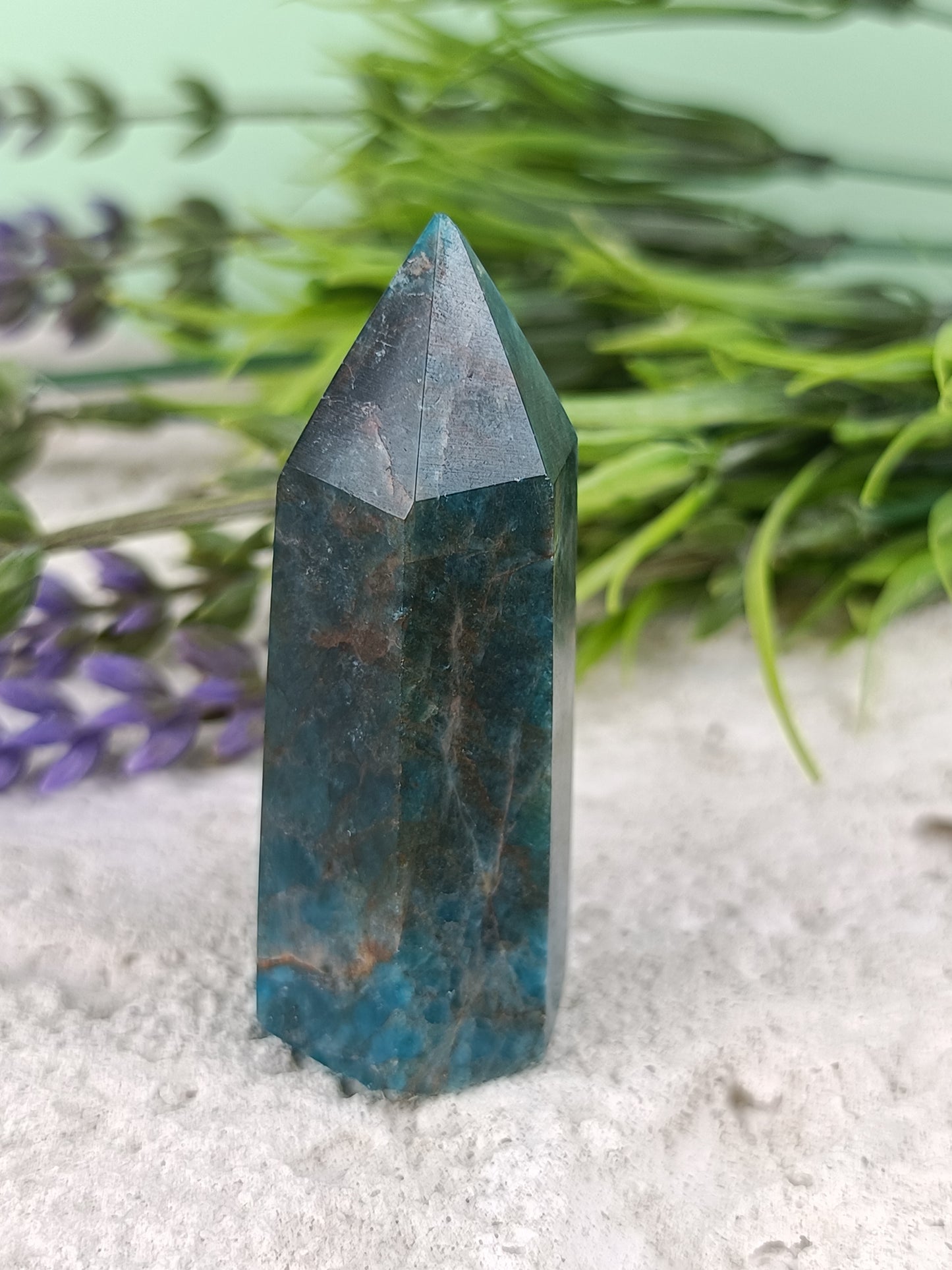 Blue Apatite Point #74 – Clarity, Motivation and Inspired Expression