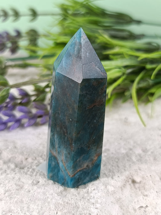 Blue Apatite Point #74 – Clarity, Motivation and Inspired Expression