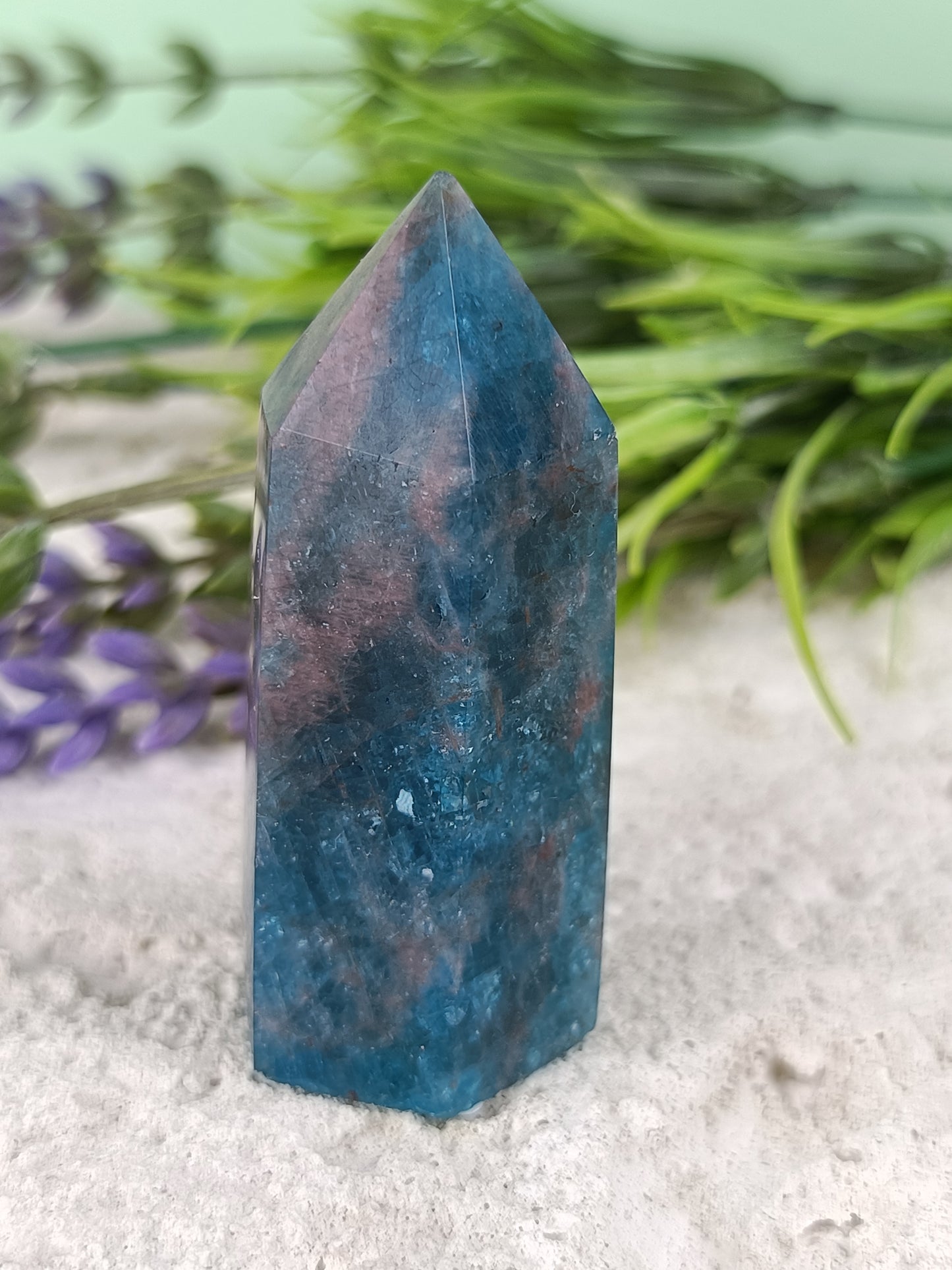 Blue Apatite Point #84 – Clarity, Motivation and Inspired Expression
