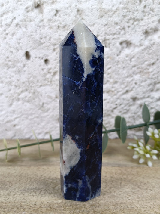 Sodalite Point #125 – Truth, Mental Clarity and Inner Peace