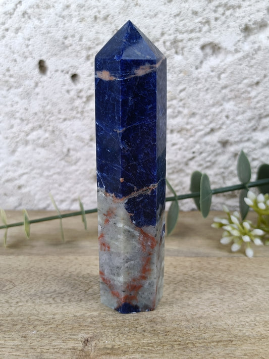 Sodalite Point #124 – Truth, Mental Clarity and Inner Peace