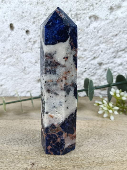 Sodalite Point #126 – Truth, Mental Clarity and Inner Peace