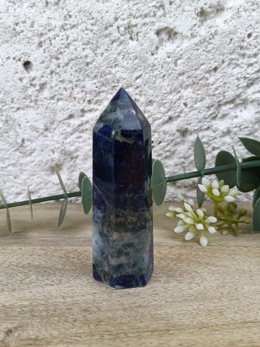 Sodalite Point #137 – Truth, Mental Clarity and Inner Peace