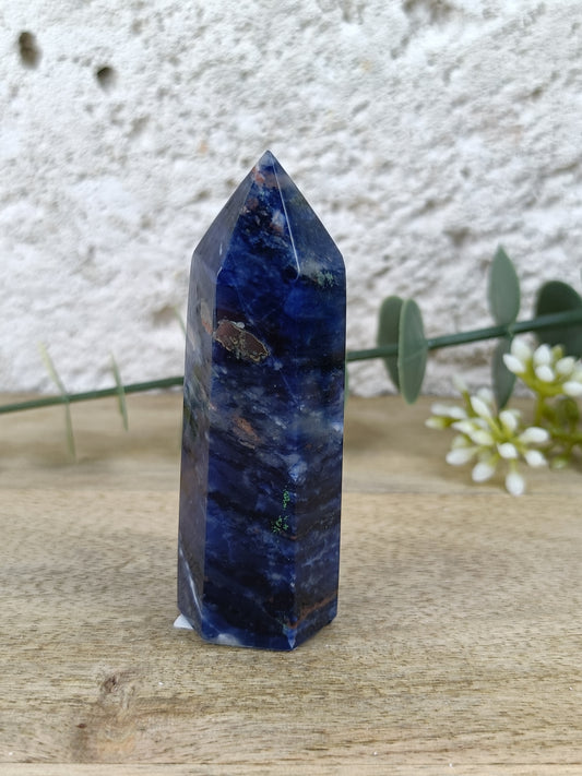 Sodalite Point #136 – Truth, Mental Clarity and Inner Peace