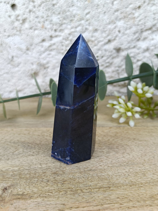 Sodalite Point #139 – Truth, Mental Clarity and Inner Peace