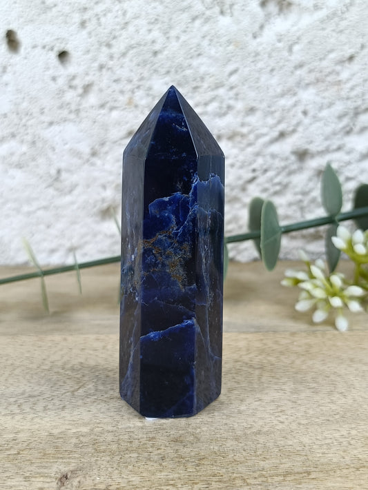Sodalite Point #135 – Truth, Mental Clarity and Inner Peace