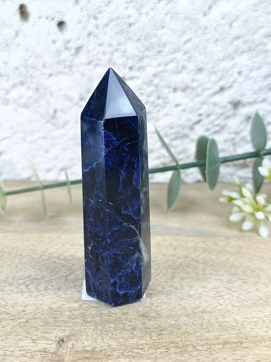 Sodalite Point #134 – Truth, Mental Clarity and Inner Peace