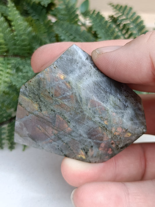 Labradorite Free Form #208 – Intuition, Transformation and Inner Magic
