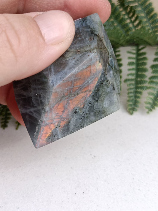 Labradorite Free Form #214 – Intuition, Transformation and Inner Magic