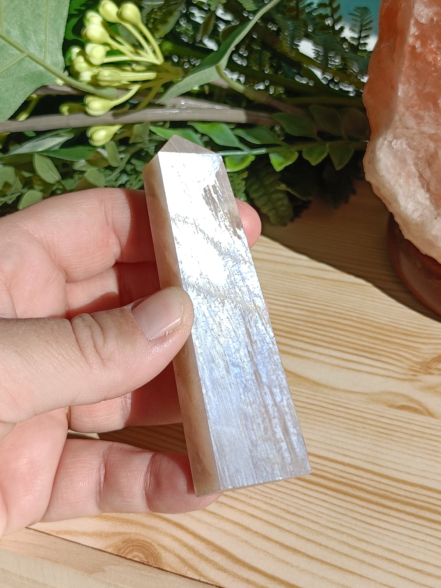 Moonstone Point #K5 – Intuition, Divine Feminine Energy and Emotional Balance