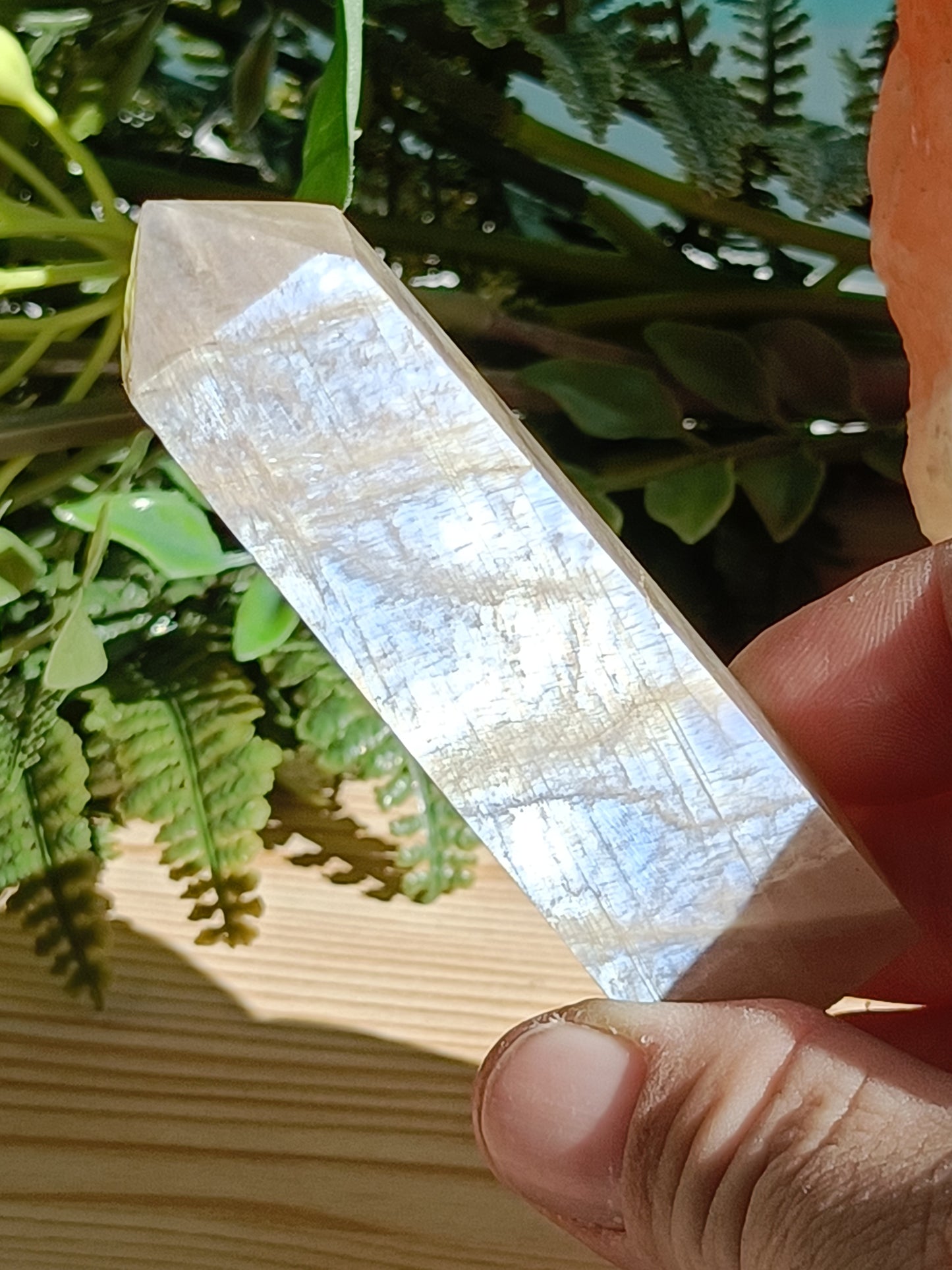 Moonstone Point #K2 – Intuition, Divine Feminine Energy and Emotional Balance