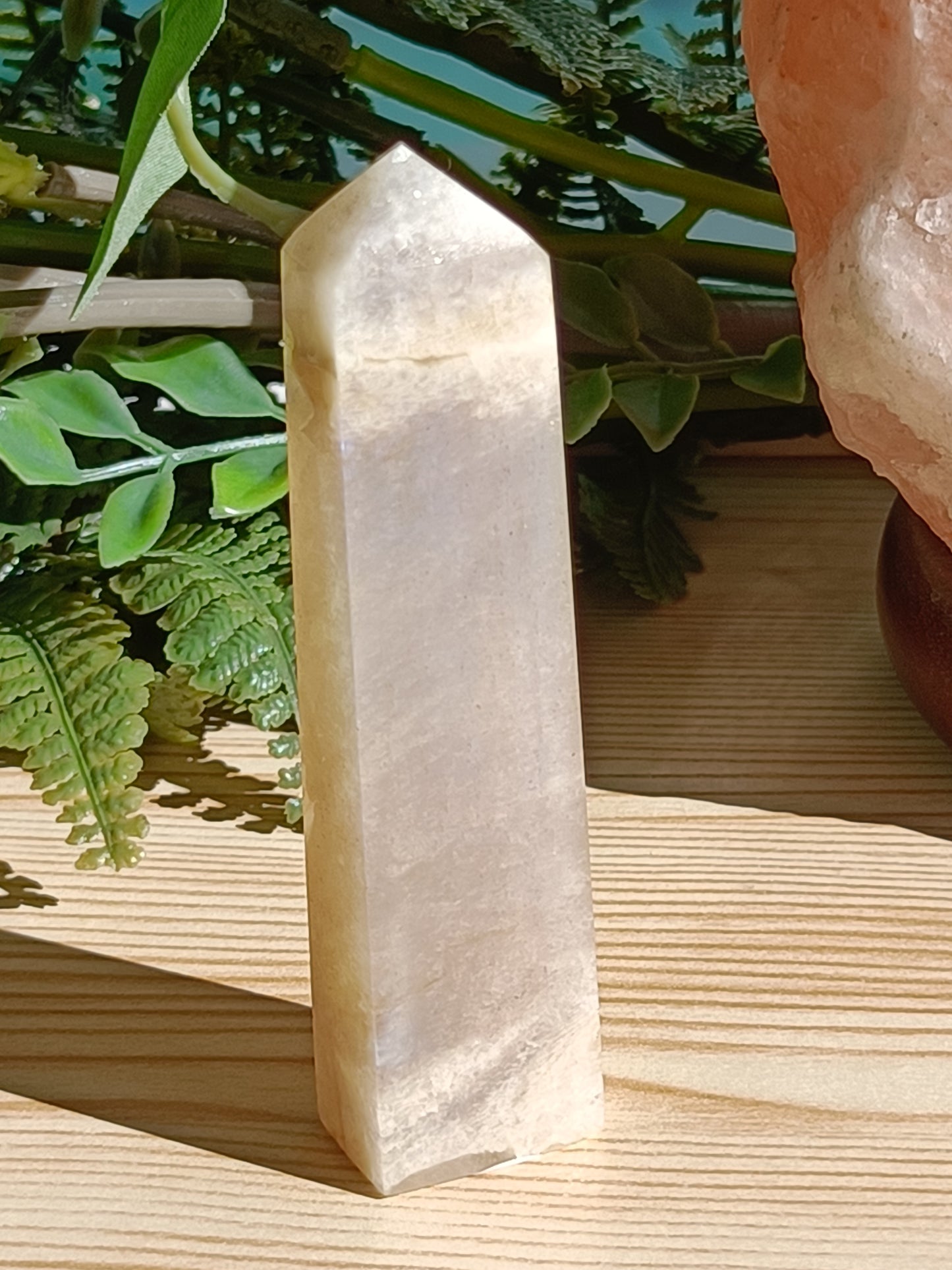 Moonstone Point #K9 – Intuition, Divine Feminine Energy and Emotional Balance