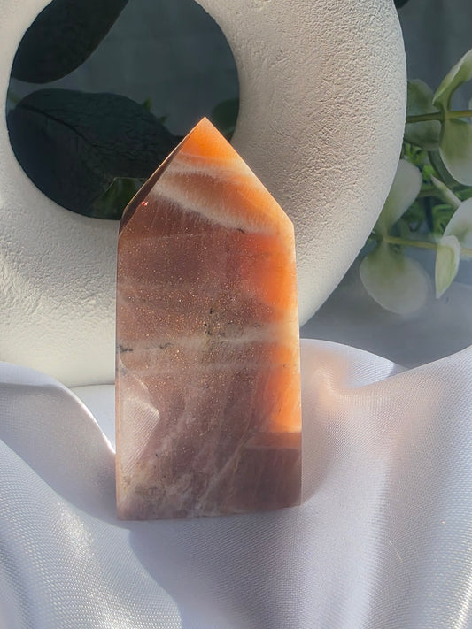 Sunstone Tower #J8 – Confidence Crystal for Joy, Motivation & Personal Power | Solar Plexus Chakra Stone