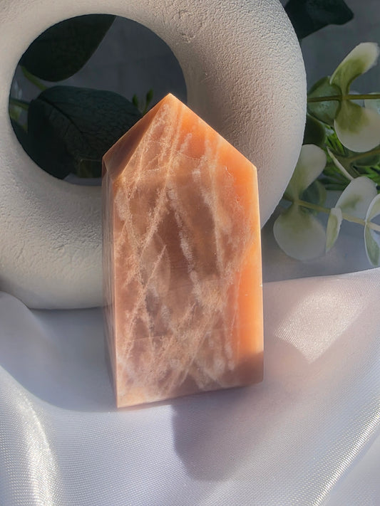 Sunstone Tower #J3 – Confidence Crystal for Joy, Motivation & Personal Power | Solar Plexus Chakra Stone
