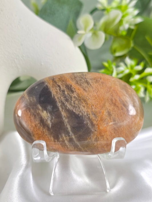 Sunstone Palm Stone #R5 – Crystal for Confidence, Joy & Personal Power | Solar Plexus Chakra Stone for Positivity & Self-Worth