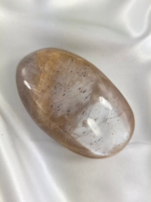 Sunstone Palm Stone #R4 – Crystal for Confidence, Joy & Personal Power | Solar Plexus Chakra Stone for Positivity & Self-Worth
