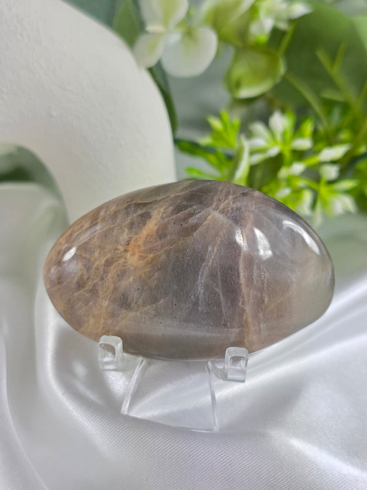 Sunstone Palm Stone #Q10 – Crystal for Confidence, Joy & Personal Power | Solar Plexus Chakra Stone for Positivity & Self-Worth