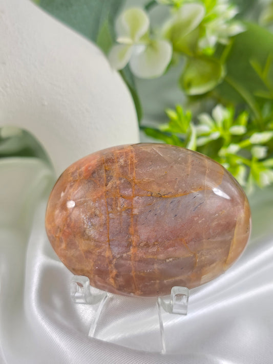 Sunstone Palm Stone #R3 – Crystal for Confidence, Joy & Personal Power | Solar Plexus Chakra Stone for Positivity & Self-Worth