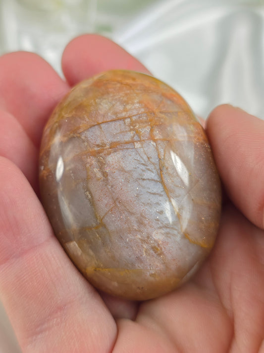 Sunstone Palm Stone #R3 – Crystal for Confidence, Joy & Personal Power | Solar Plexus Chakra Stone for Positivity & Self-Worth