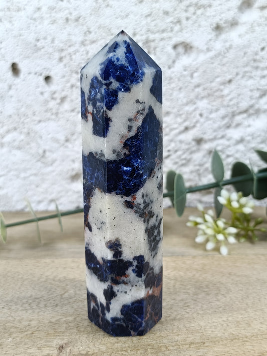 Sodalite Point #126 – Truth, Mental Clarity and Inner Peace