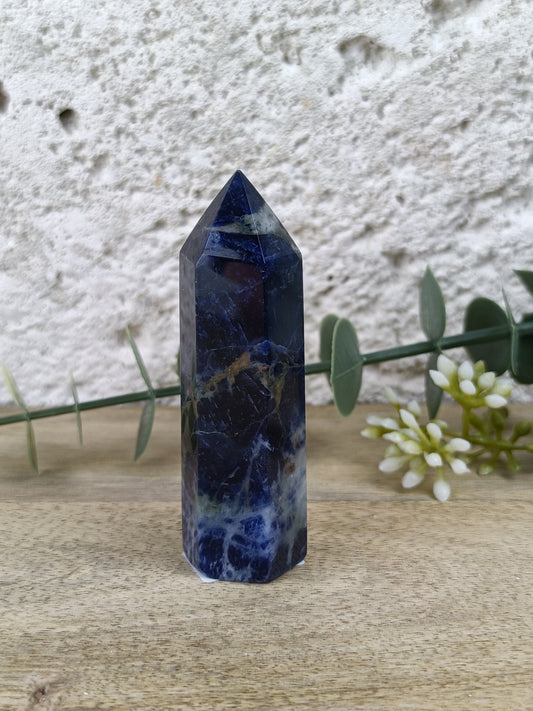 Sodalite Point #137 – Truth, Mental Clarity and Inner Peace