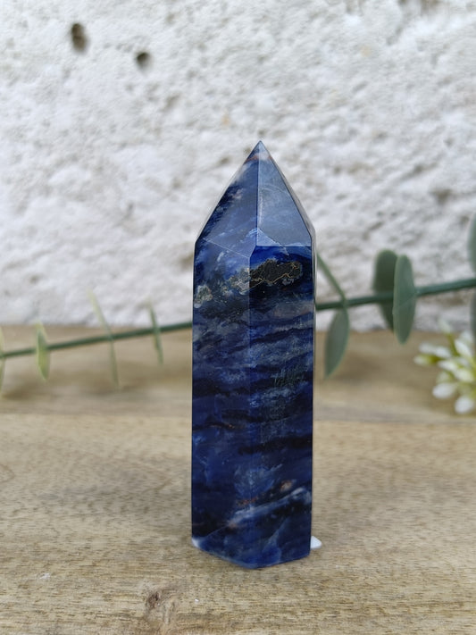 Sodalite Point #136 – Truth, Mental Clarity and Inner Peace