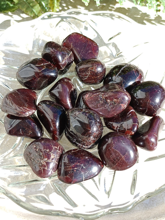 Garnet Tumbles – Passion, Strength and Grounded Energy