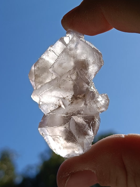 Raw Blue Fluorite #VV – Crystal for Communication, Clarity & Spiritual Insight | Throat & Third Eye Chakra Stone for Mental Focus & Calm