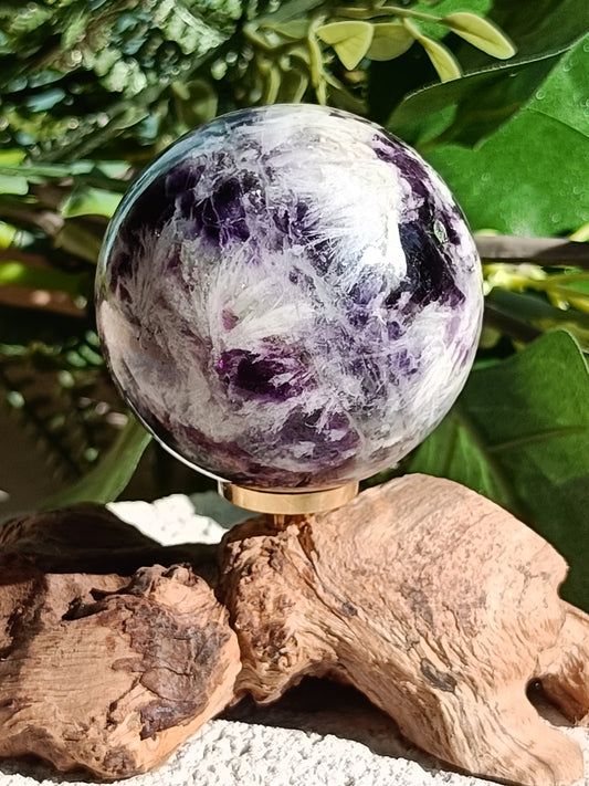Feather Fluorite Sphere #B9 – Crystal for Clarity, Focus & Energetic Flow | Third Eye & Crown Chakra Stone