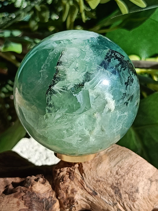 Feather Fluorite Sphere #C1 – Crystal for Clarity, Focus & Energetic Flow | Third Eye & Crown Chakra Stone