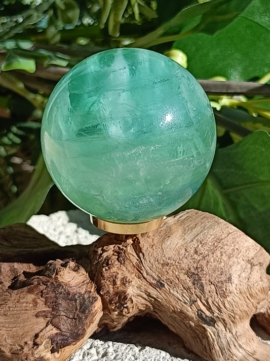Feather Fluorite Sphere #C6 – Crystal for Clarity, Focus & Energetic Flow | Third Eye & Crown Chakra Stone