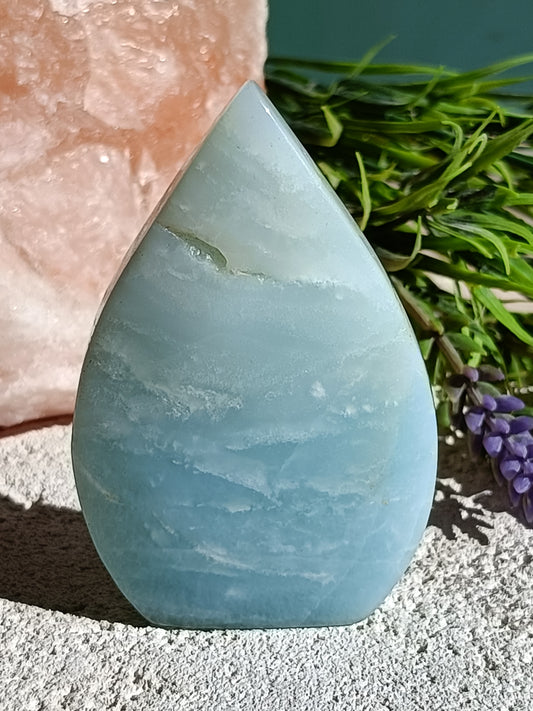 Caribbean Calcite Arrow Head #G10 – Calming Crystal for Intuition, Dreams & Emotional Healing | Third Eye & Crown Chakra Stone