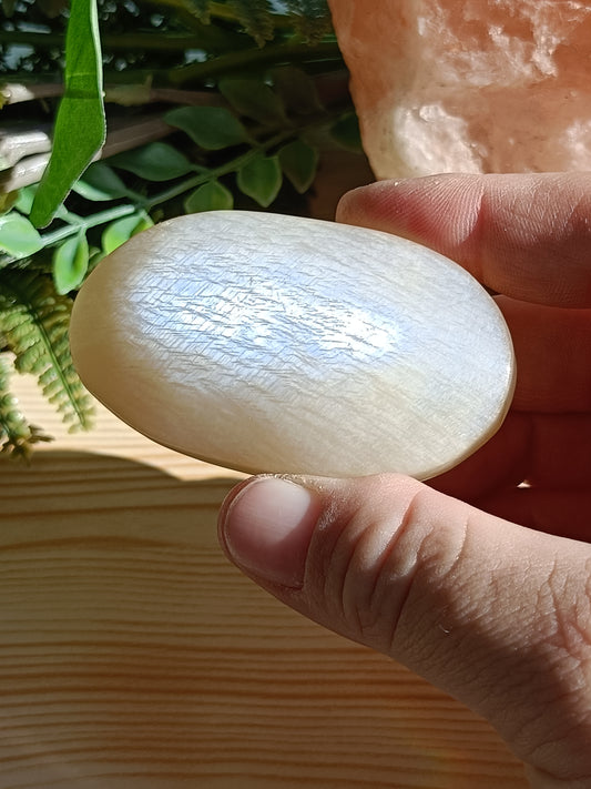 Moonstone Palm Stone #D4 – Crystal for Intuition, Emotional Balance & New Beginnings | Third Eye & Crown Chakra Stone