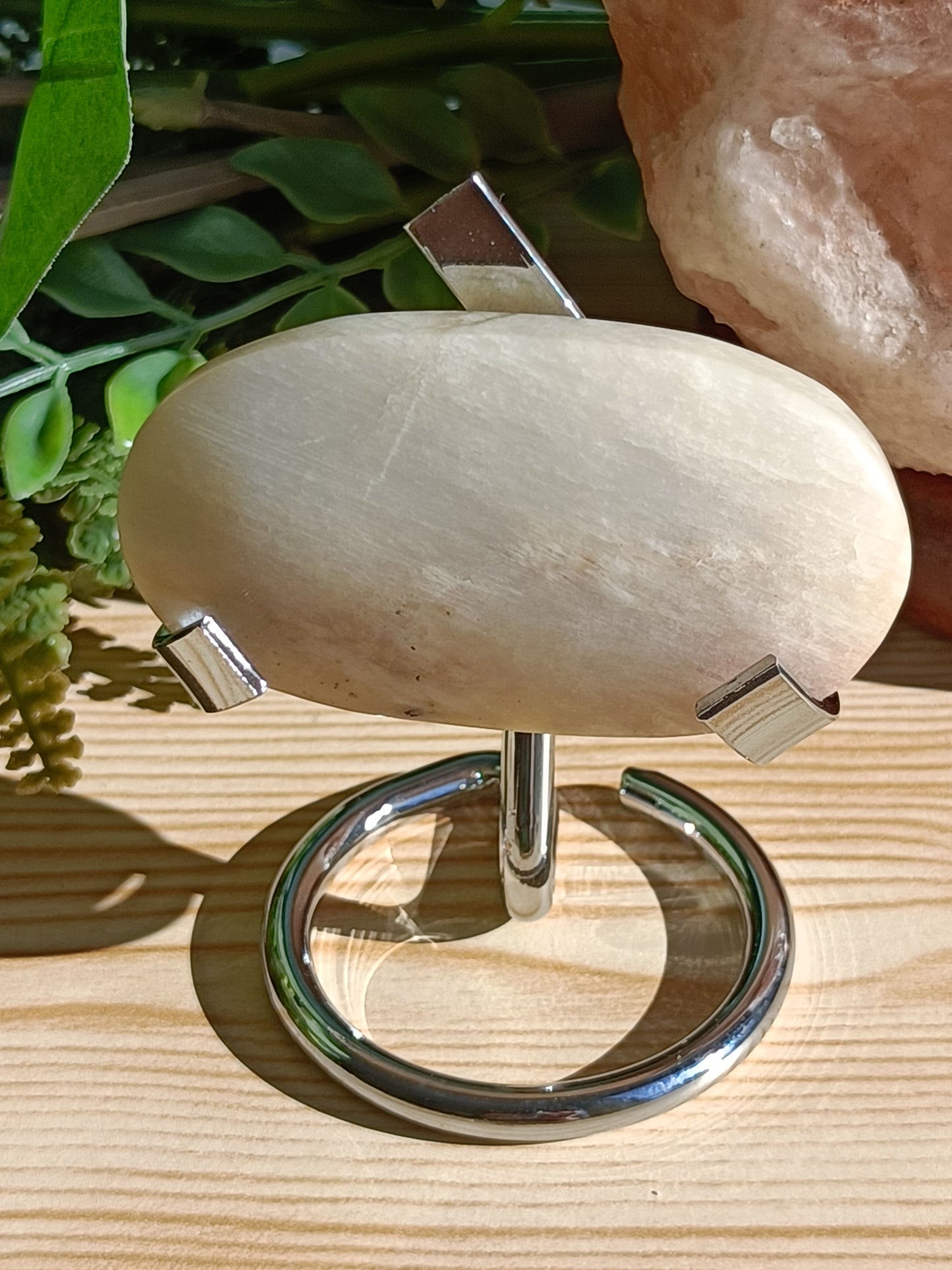 Moonstone Palm Stone #C10 – Intuition, Feminine Energy and New Beginnings
