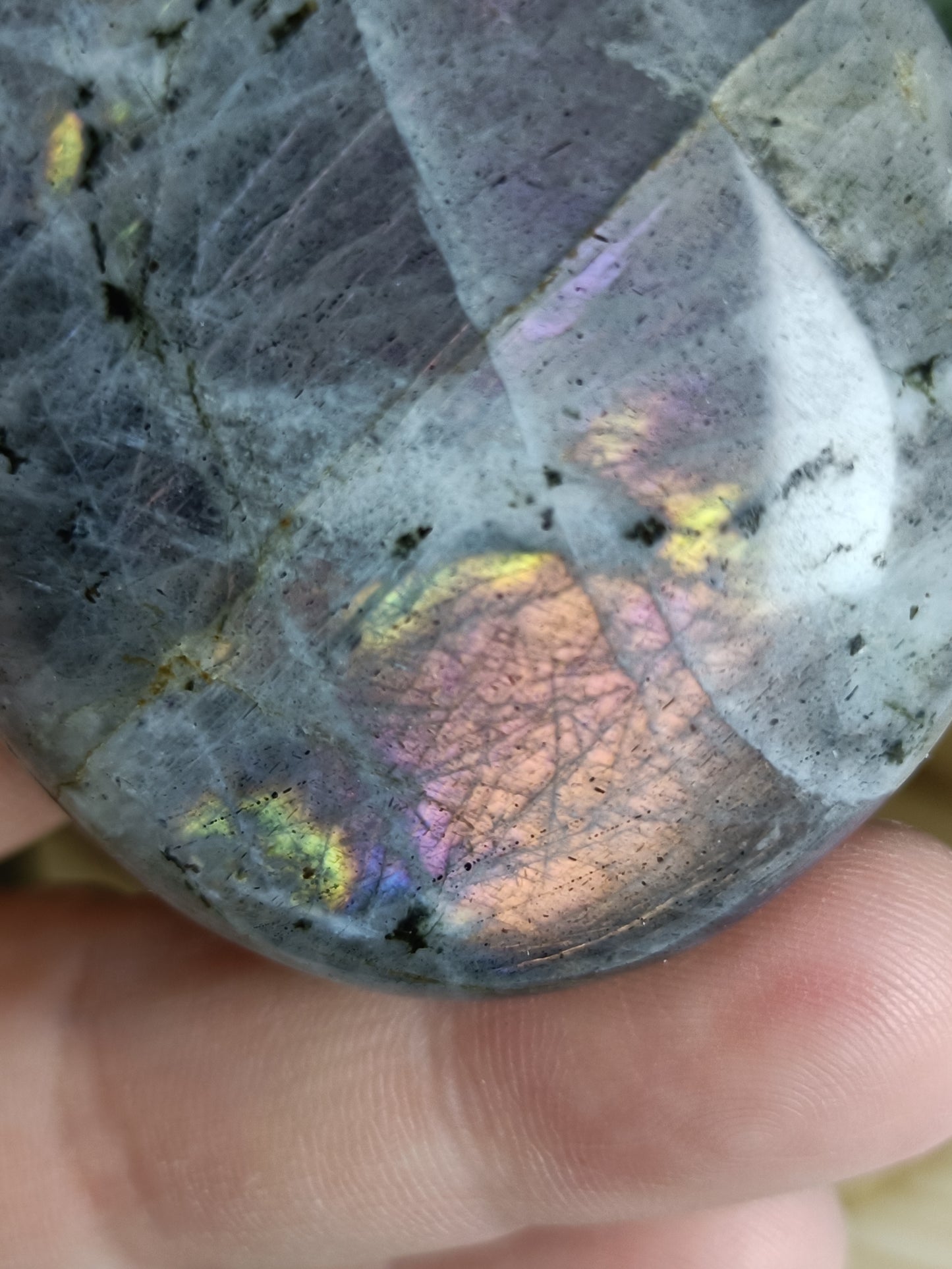 Labradorite Palm Stone #E3 – Intuition, Transformation and Inner Magic